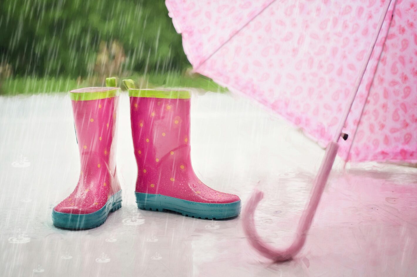 Bottes de pluie et parapluie à Bénodet – équipements pour rester au sec sous la pluie